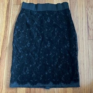 DOLCE & GABBANA LACE PENCIL SKIRT 40